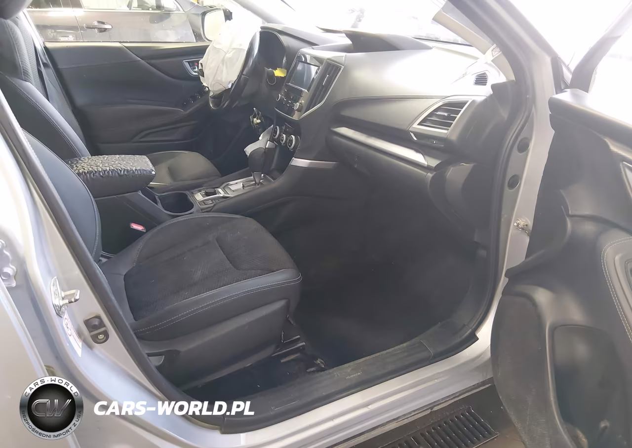 2019 Subaru Forester Premium VIN:JF2SKAGC3KH575496 - 5