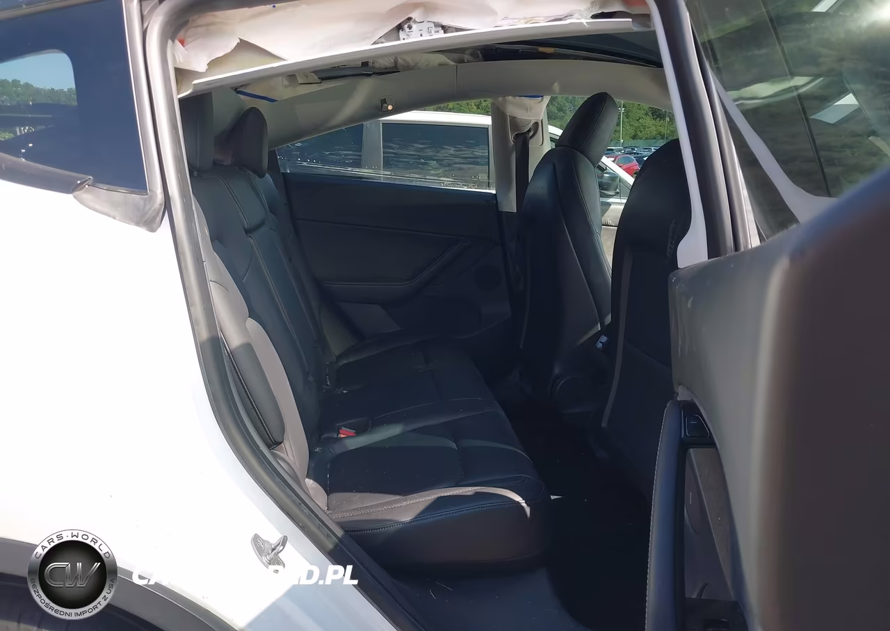 2020 Tesla Model Y Long Range Dual Motor All-Wheel Drive-Performance Dual Motor All-Wheel Drive VIN:5YJYGDEF4LF002746 - 8