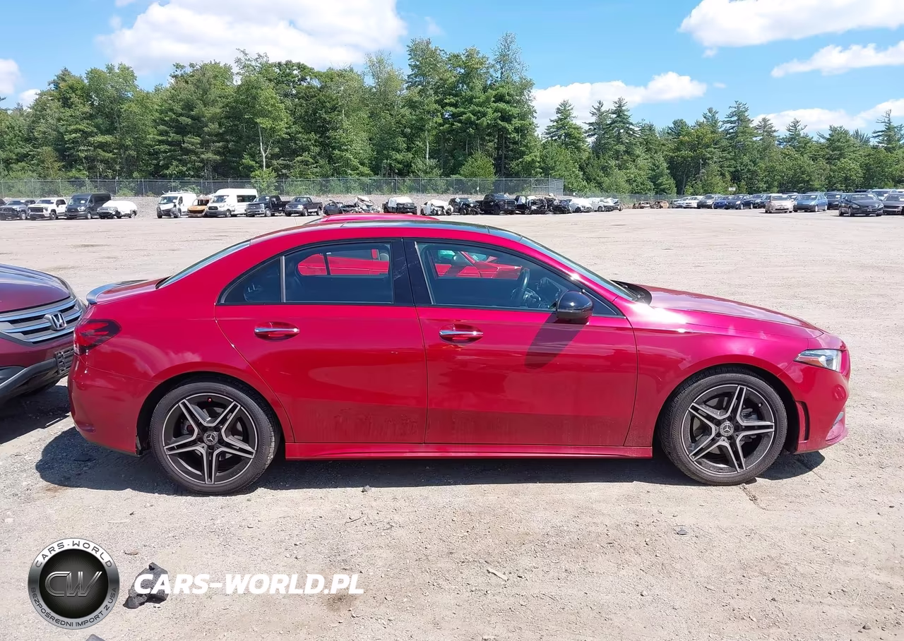 2022 Mercedes-Benz A 220 4Matic VIN:W1K3G4FB3NJ340940 - 13