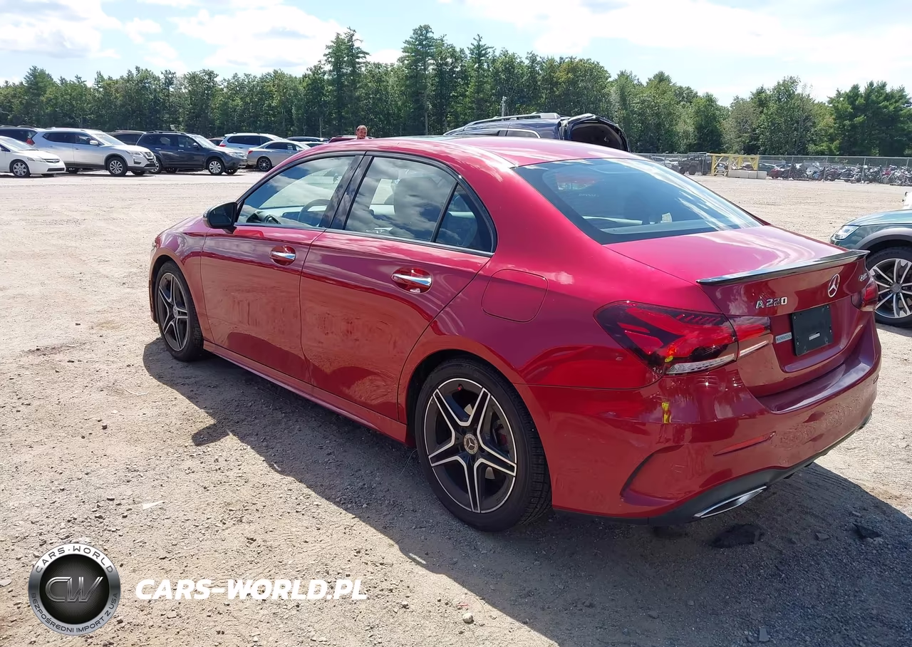 2022 Mercedes-Benz A 220 4Matic VIN:W1K3G4FB3NJ340940 - 3