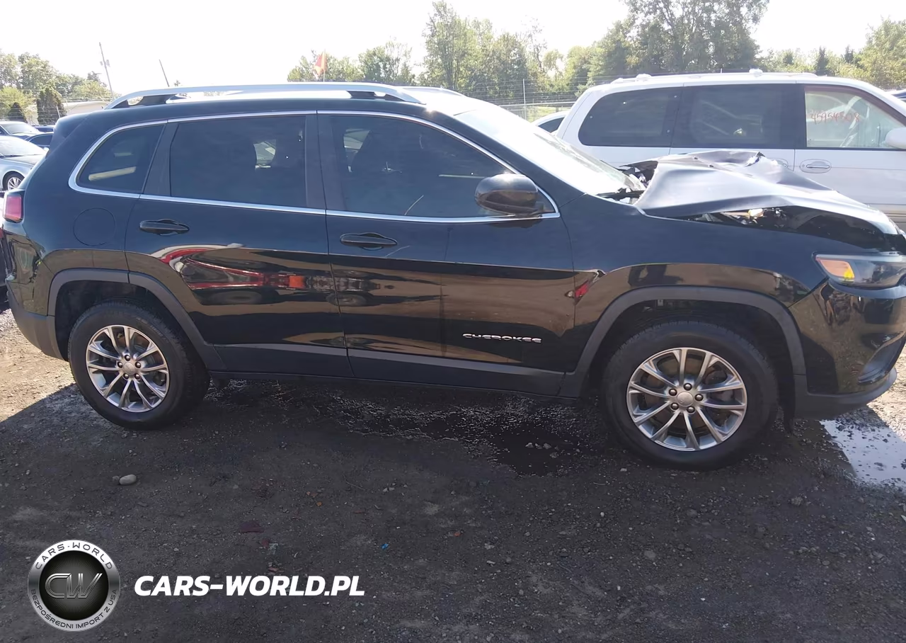 2019 Jeep Cherokee Latitude Plus 4X4 VIN:1C4PJMLB3KD454903 - 14