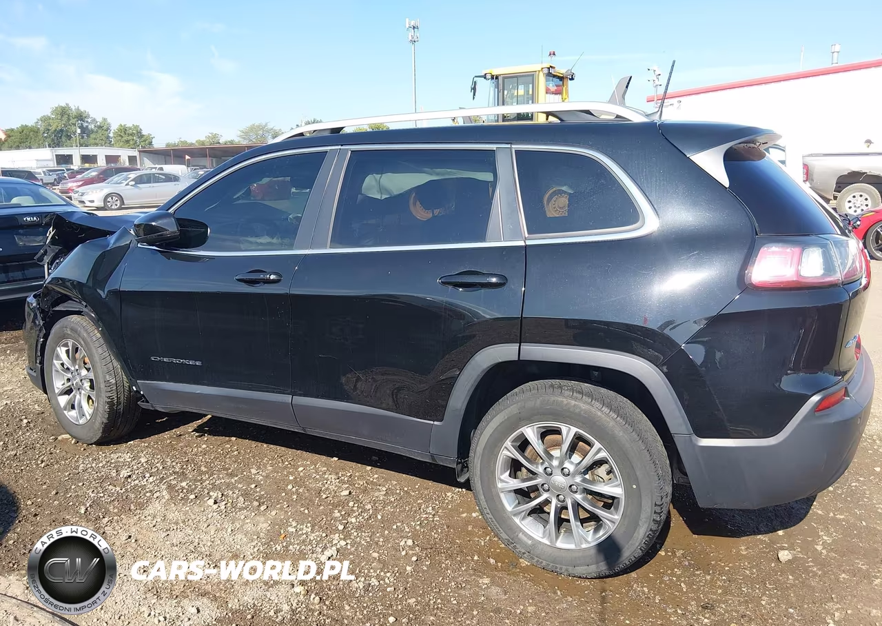 2019 Jeep Cherokee Latitude Plus 4X4 VIN:1C4PJMLB3KD454903 - 15