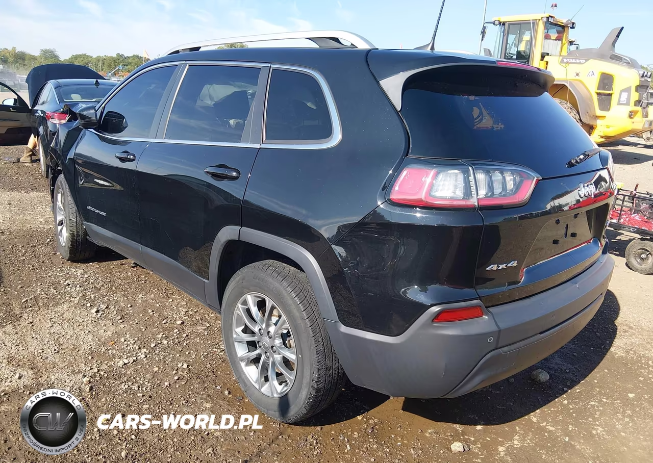 2019 Jeep Cherokee Latitude Plus 4X4 VIN:1C4PJMLB3KD454903 - 3