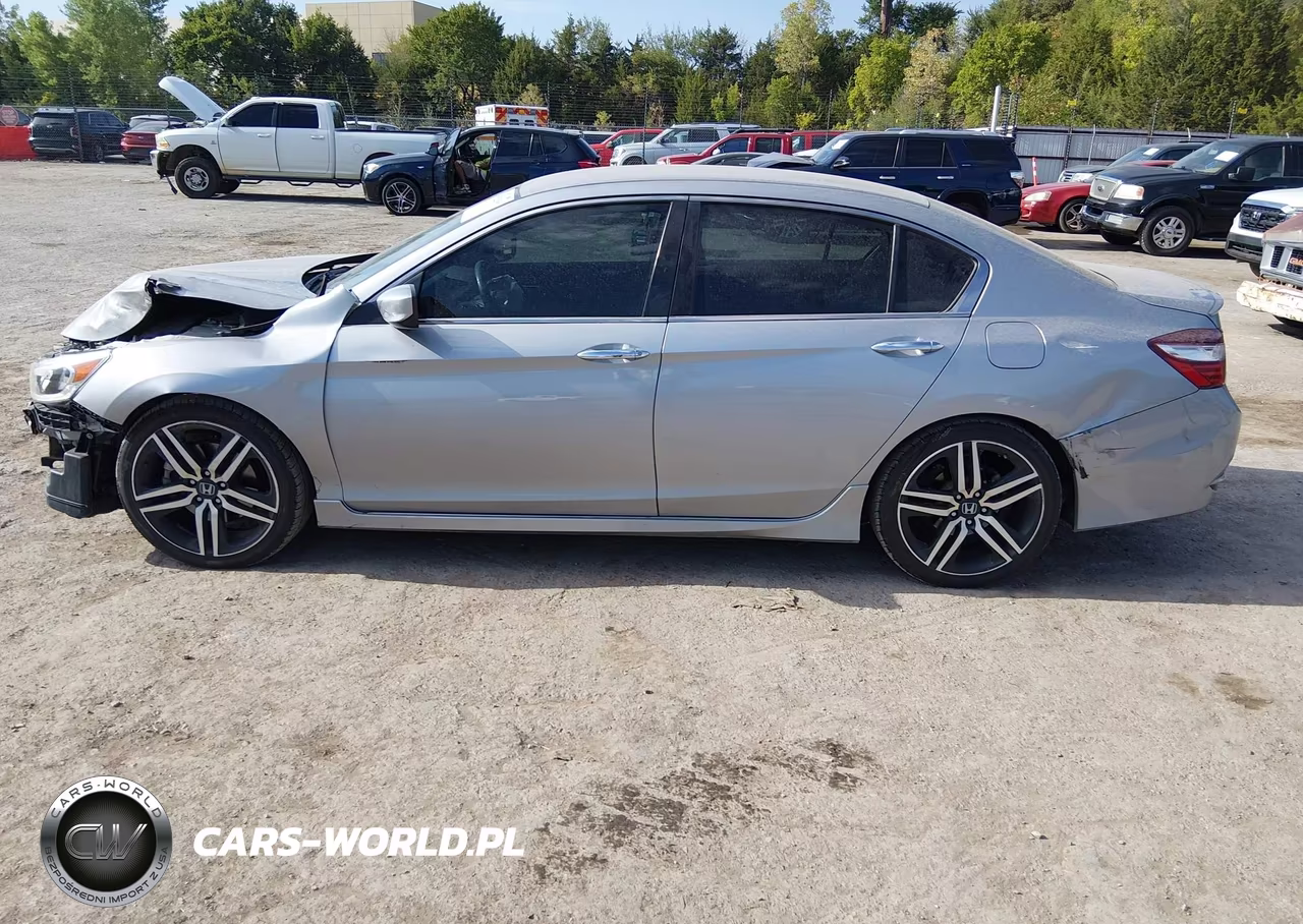 2017 Honda Accord Sport VIN:1HGCR2F52HA114090 - 15