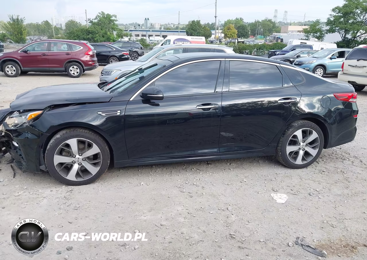 2020 Kia Optima S VIN:5XXGT4L36LG420092 - 15