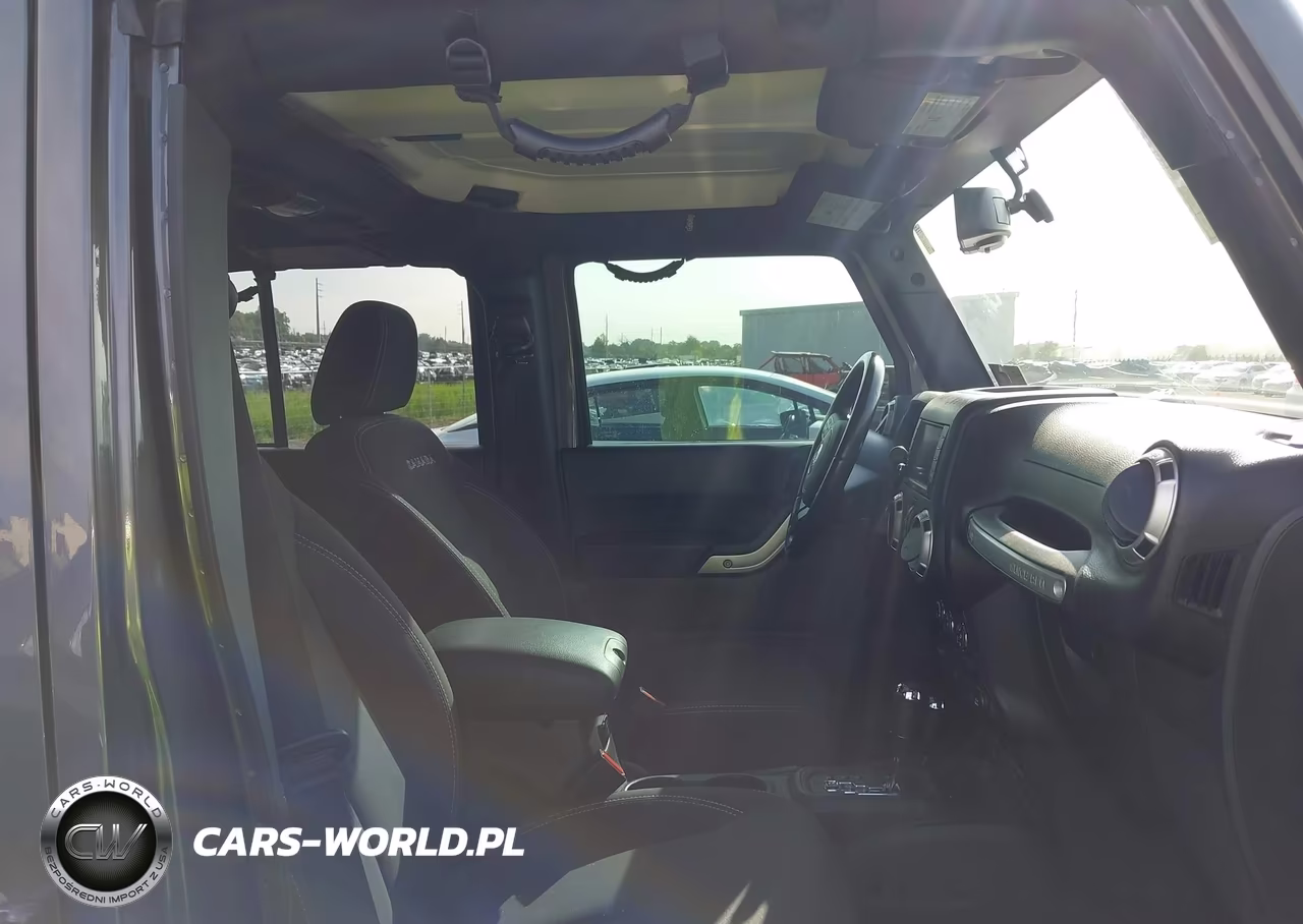 2018 Jeep Wrangler Jk Unlimited Sahara VIN:1C4BJWEG0JL844795 - 5
