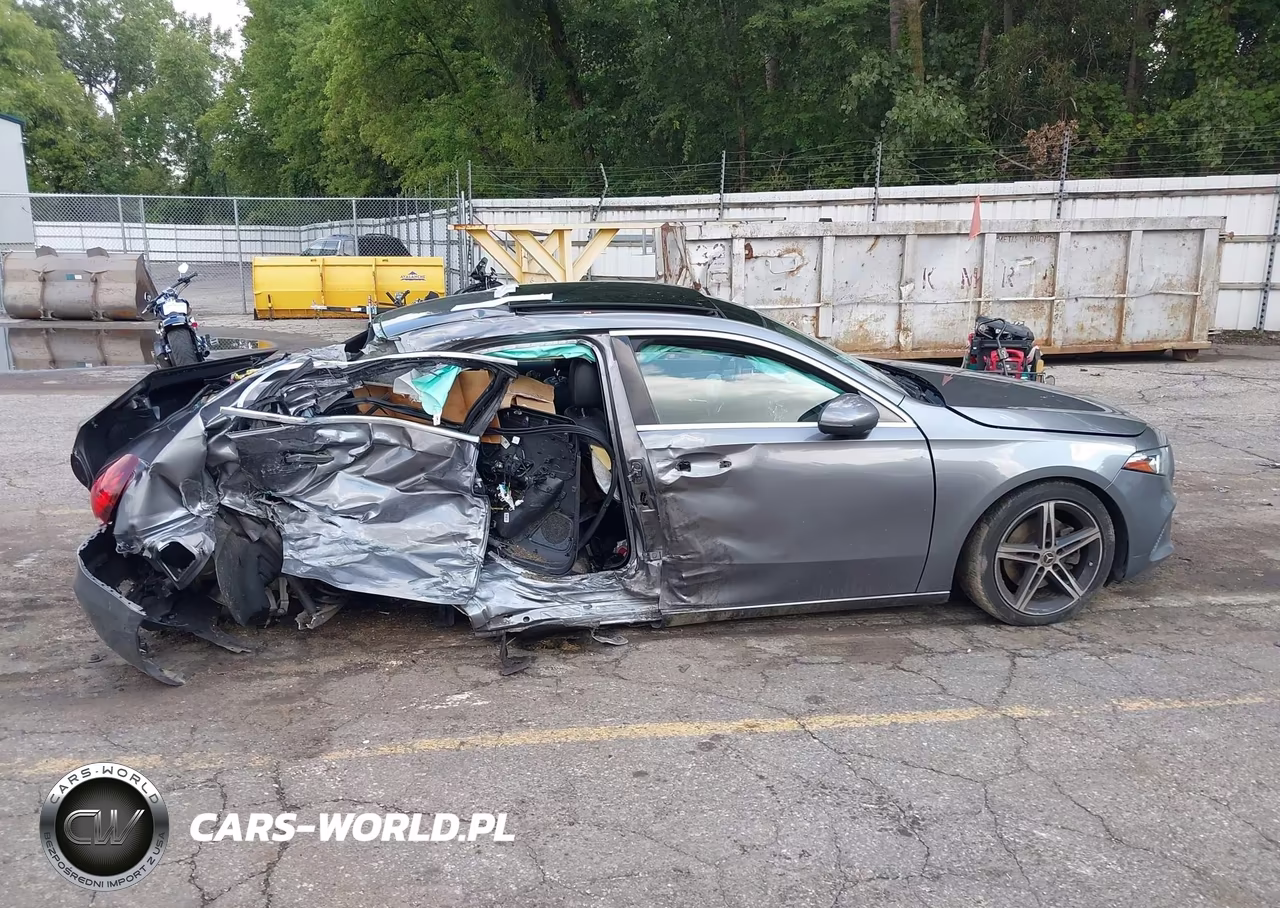 2021 Mercedes-Benz A 220 4Matic VIN:W1K3G4FB3MJ295383 - 12
