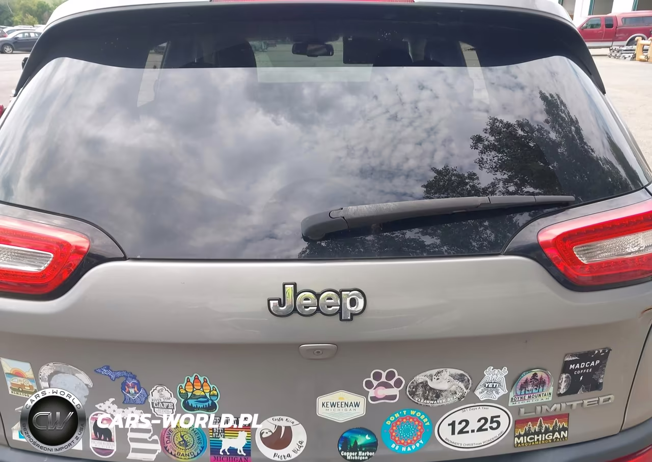 2015 Jeep Cherokee Limited VIN:1C4PJMDS5FW522904 - 16