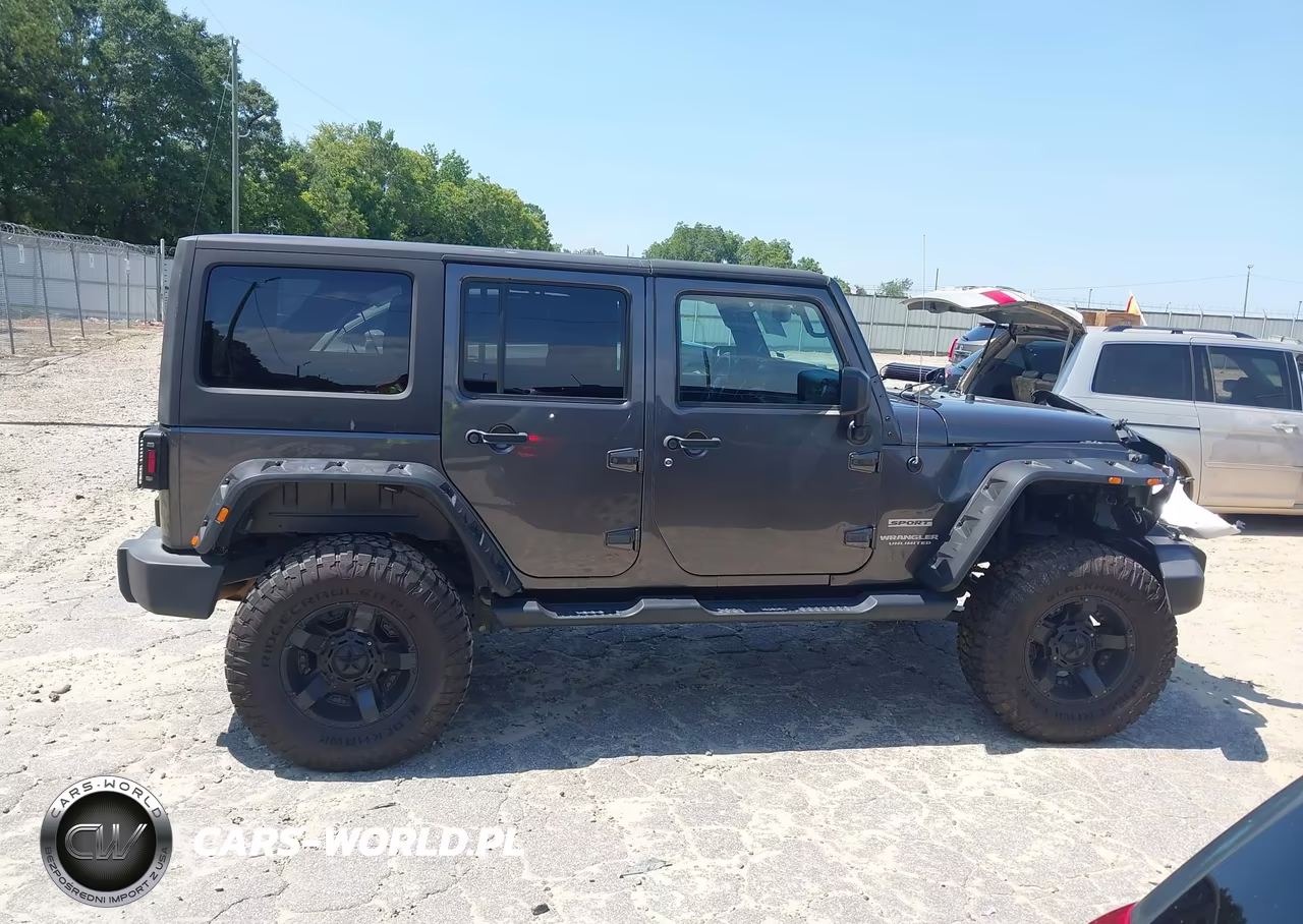 2017 Jeep Wrangler Unlimited Sport 4X4 VIN:1C4HJWDG7HL580318 - 13