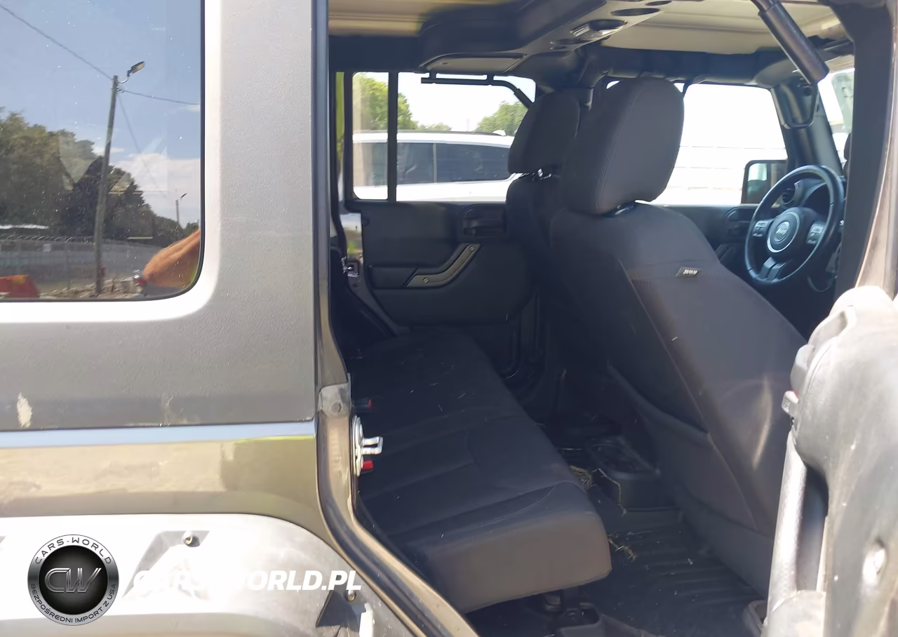 2017 Jeep Wrangler Unlimited Sport 4X4 VIN:1C4HJWDG7HL580318 - 8