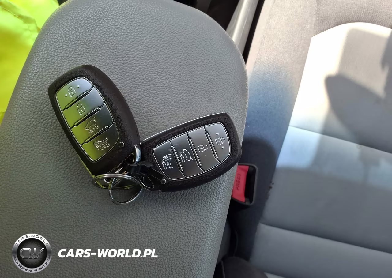 2020 Hyundai Ioniq Hybrid Blue VIN:KMHC65LCXLU219068 - 11