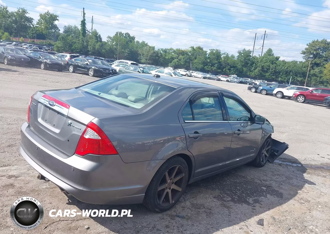 2010 Ford Fusion Hybrid VIN:3FADP0L39AR179262 - 4
