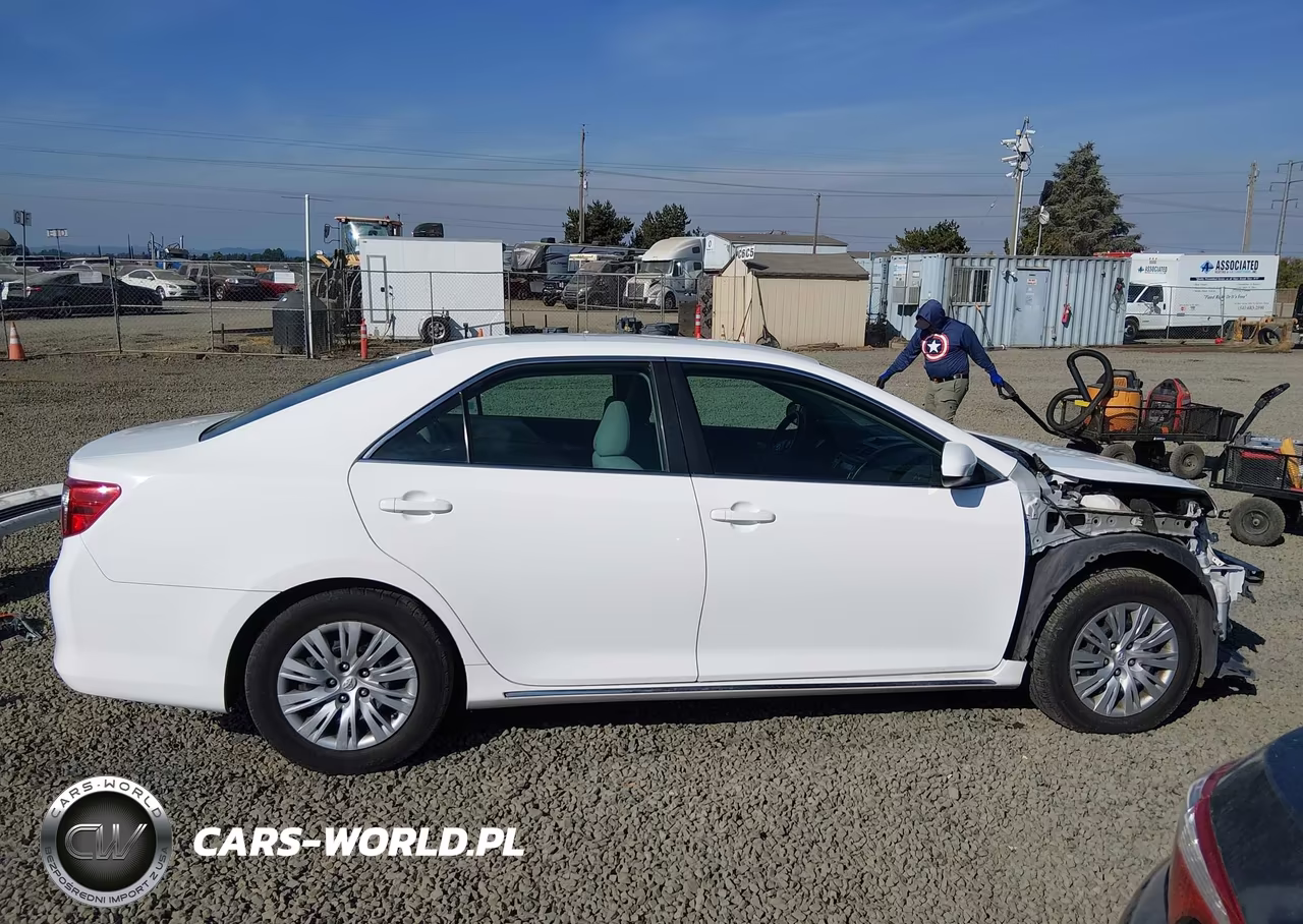2012 Toyota Camry Le VIN:4T1BF1FK7CU509579 - 14