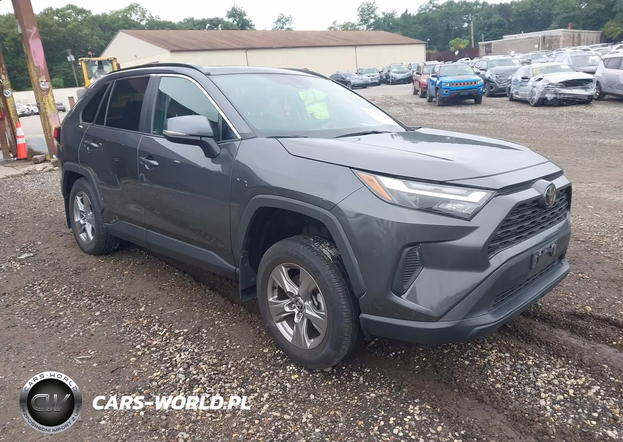 2024 Toyota Rav4 Xle – zdjęcie 1 z 16