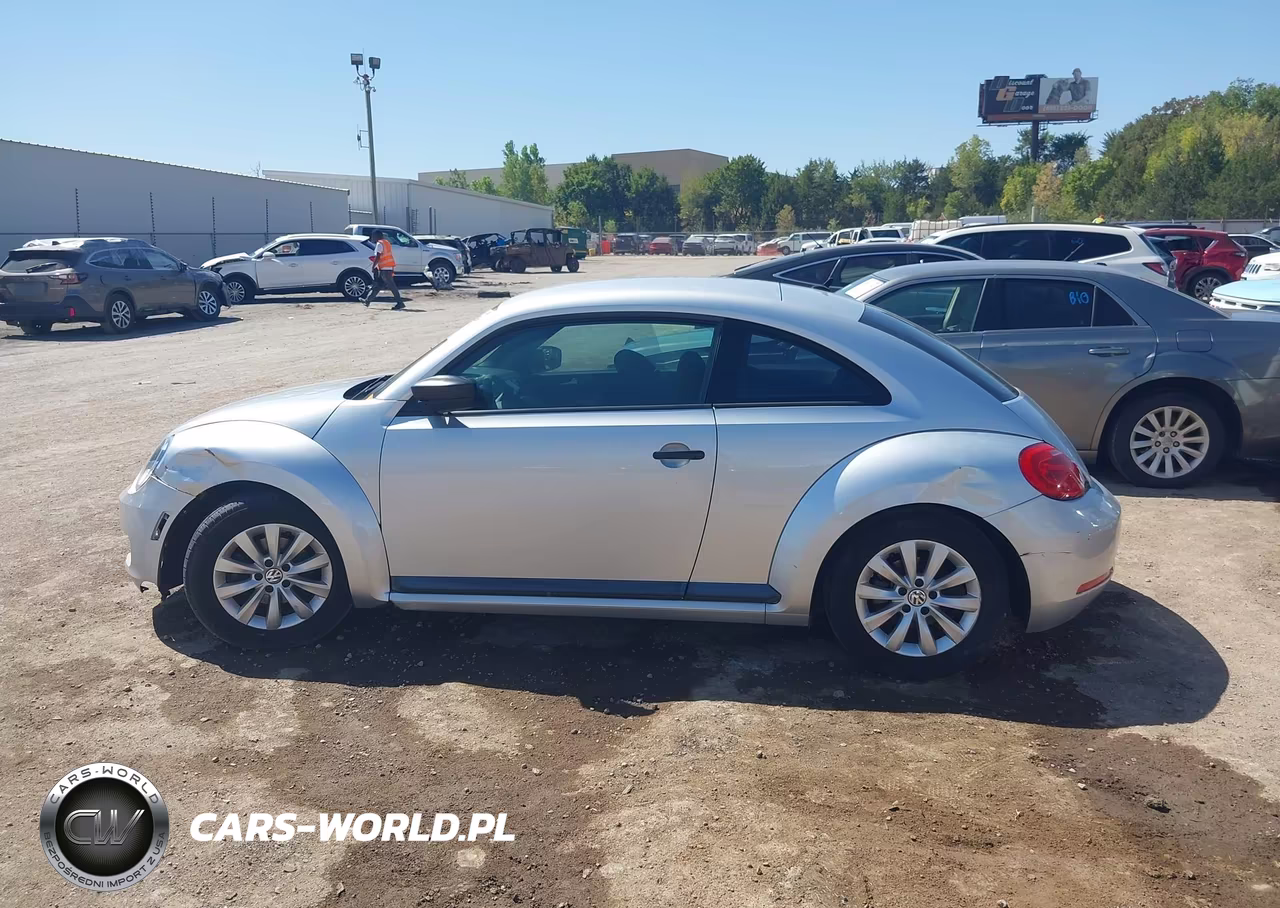 2013 Volkswagen Beetle 2.5L Entry VIN:3VWFP7AT3DM631512 - 14