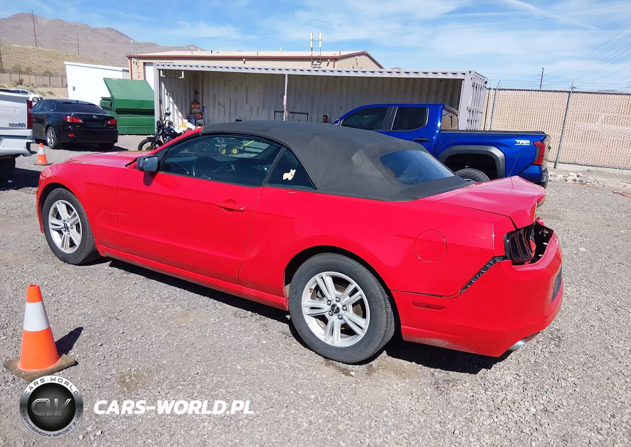 2014 Ford Mustang V6 VIN:1ZVBP8EM1E5272241 - 3