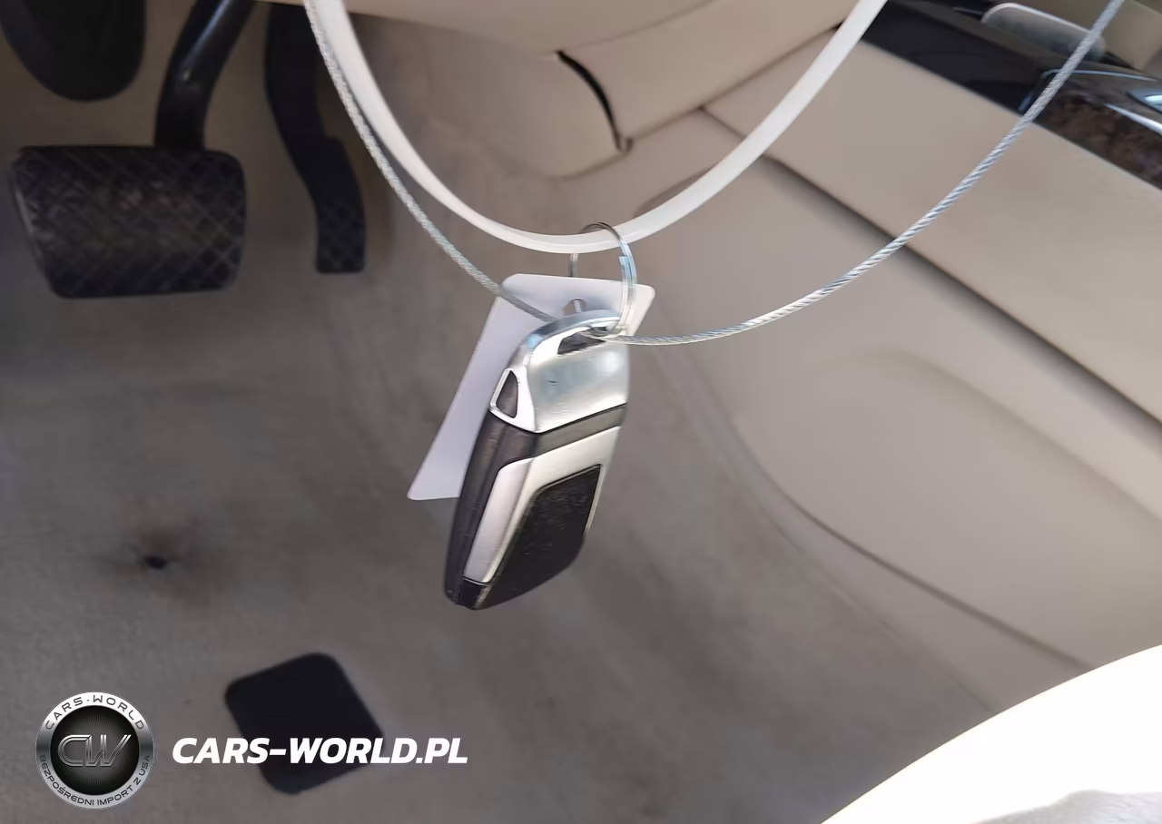 2017 Audi Q7 3.0T Premium VIN:WA1LAAF78HD015493 - 11