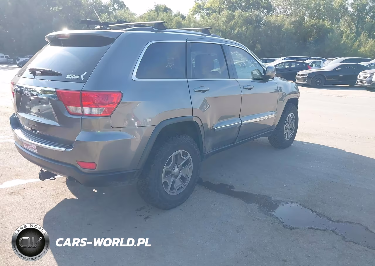 2012 Jeep Grand Cherokee Laredo VIN:1C4RJFAG7CC209337 - 4