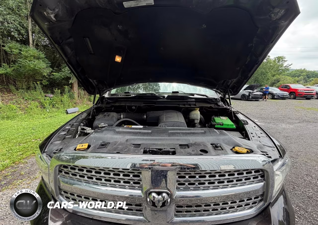 2016 Ram 1500 Laramie VIN:1C6RR7NG3GS338560 - 10