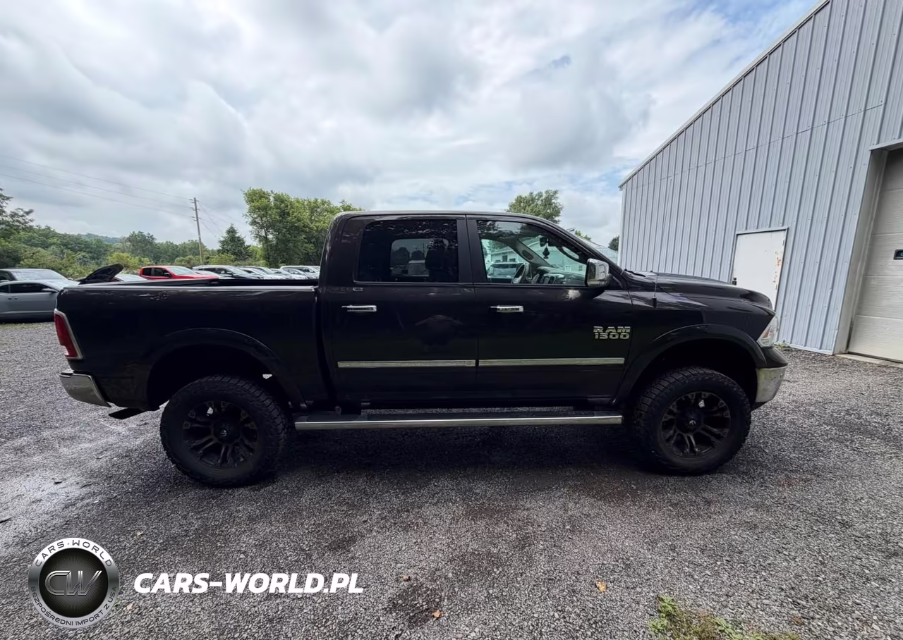 2016 Ram 1500 Laramie VIN:1C6RR7NG3GS338560 - 13