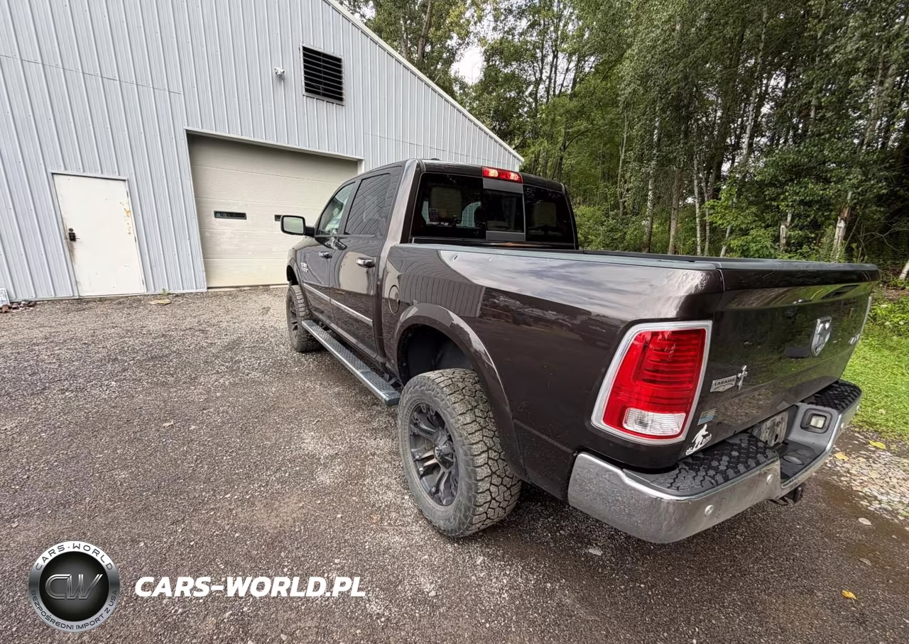 2016 Ram 1500 Laramie VIN:1C6RR7NG3GS338560 - 3