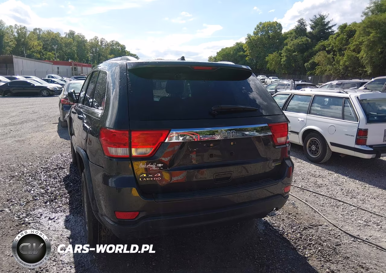 2011 Jeep Grand Cherokee Laredo VIN:1J4RR4GG0BC581373 - 15