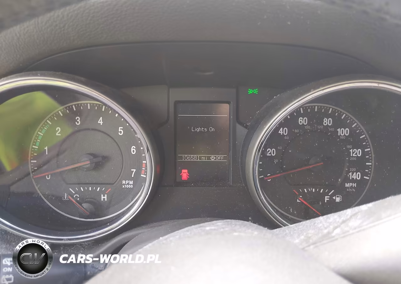2011 Jeep Grand Cherokee Laredo VIN:1J4RR4GG0BC581373 - 7