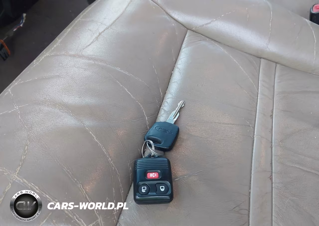 2000 Ford Excursion Limited VIN:1FMNU42S8YED28390 - 11