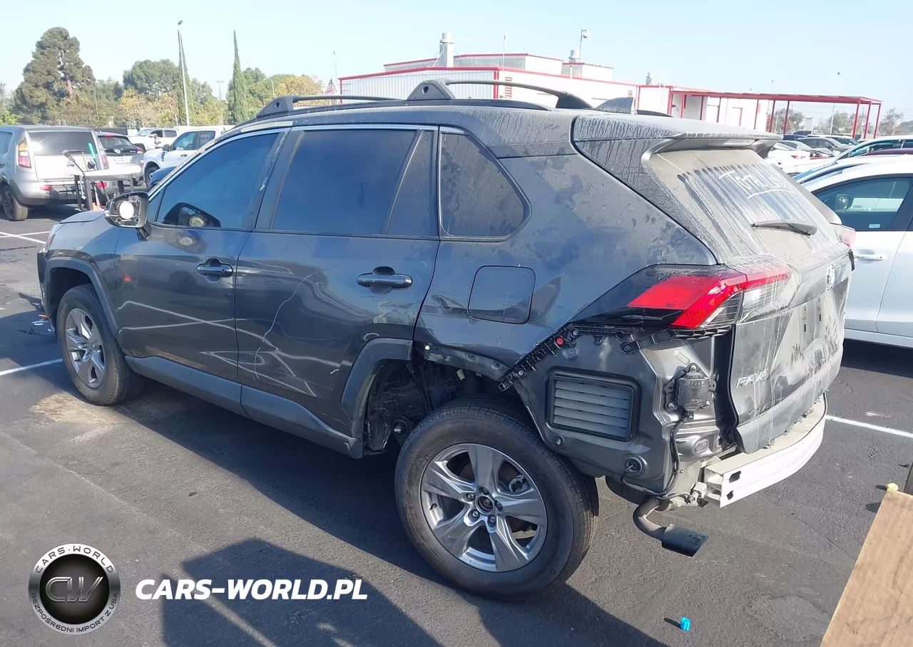 2023 Toyota Rav4 Xle VIN:2T3P1RFV3PW344916 - 3