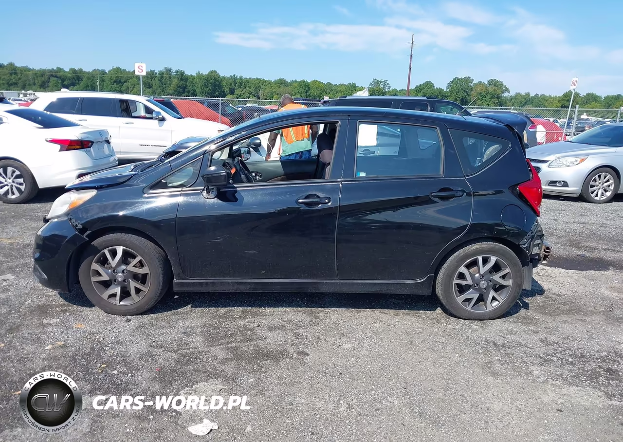 2015 Nissan Versa Note Sr VIN:3N1CE2CP2FL388835 - 13