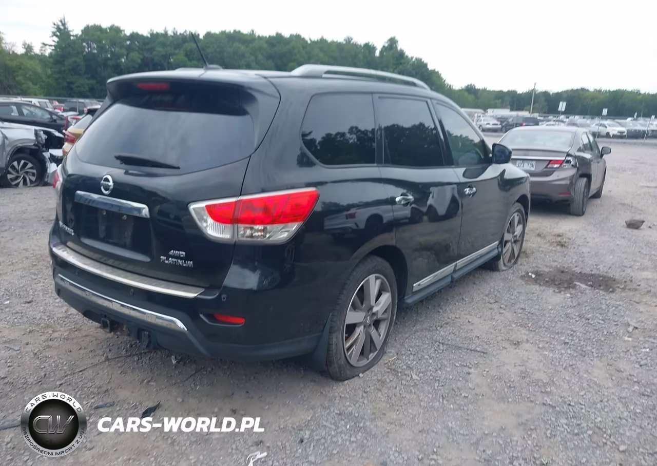 2015 Nissan Pathfinder Platinum VIN:5N1AR2MMXFC693648 - 4