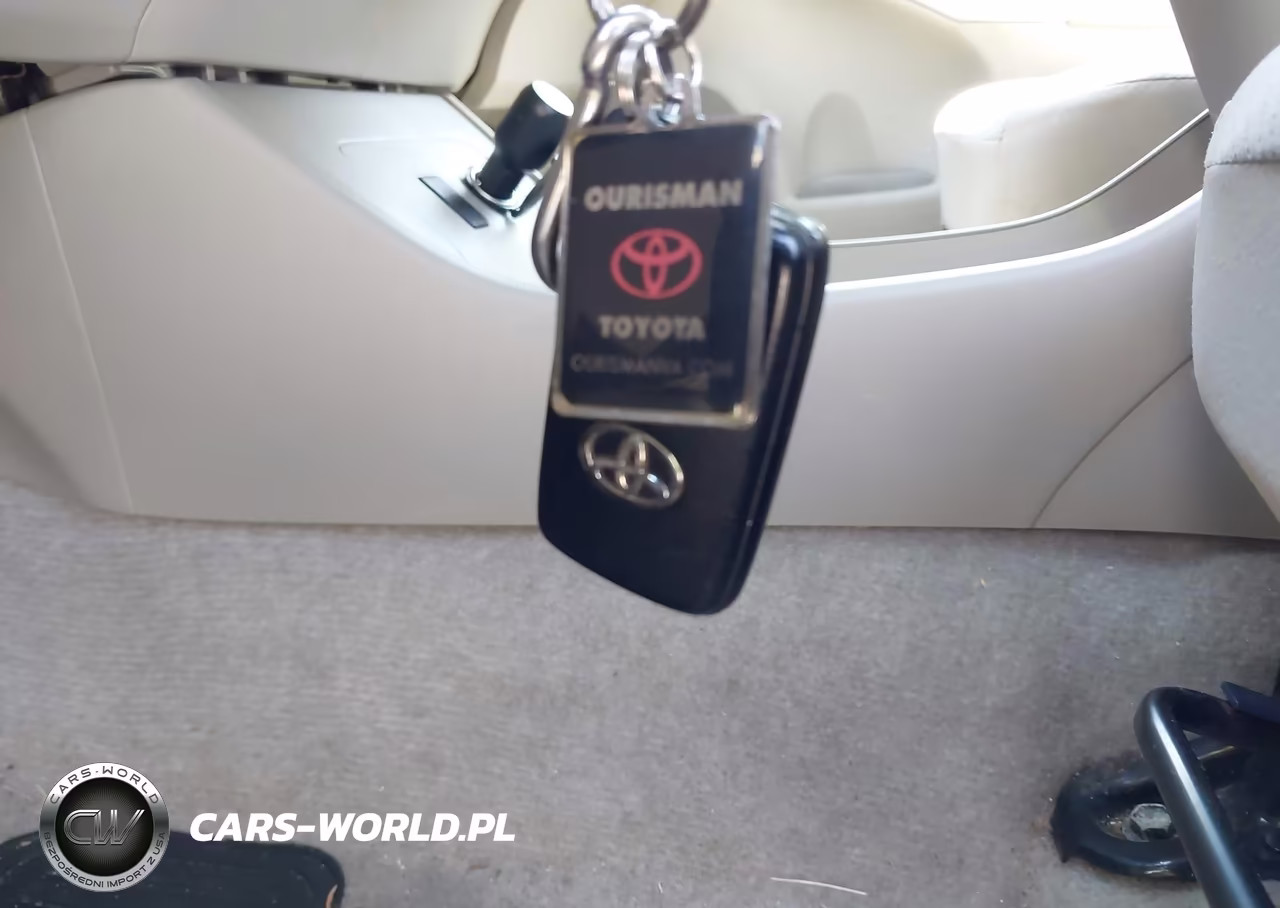 2011 Toyota Prius Three VIN:JTDKN3DU6B0250242 - 11
