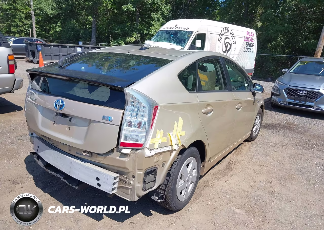 2011 Toyota Prius Three VIN:JTDKN3DU6B0250242 - 4