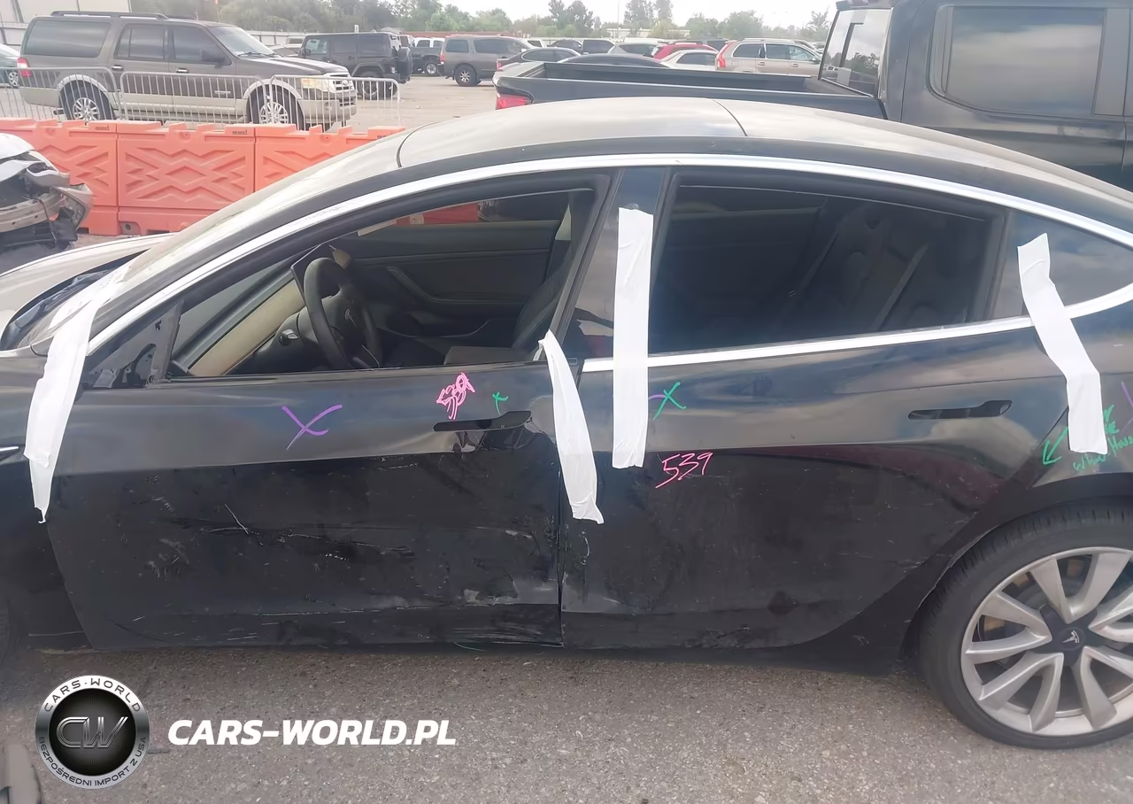 2020 Tesla Model 3 VIN:5YJ3E1EAXLF660820 - 14