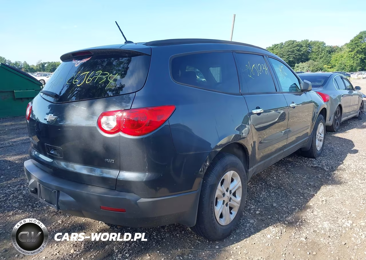 2011 Chevrolet Traverse Ls VIN:1GNKVFED6BJ319979 - 4