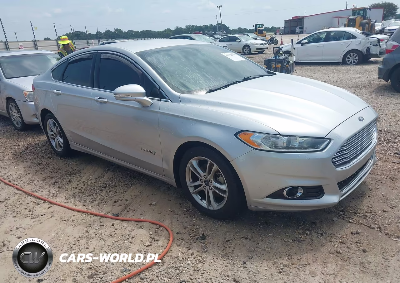 2016 Ford Fusion Hybrid Titanium – zdjęcie 1 z 16