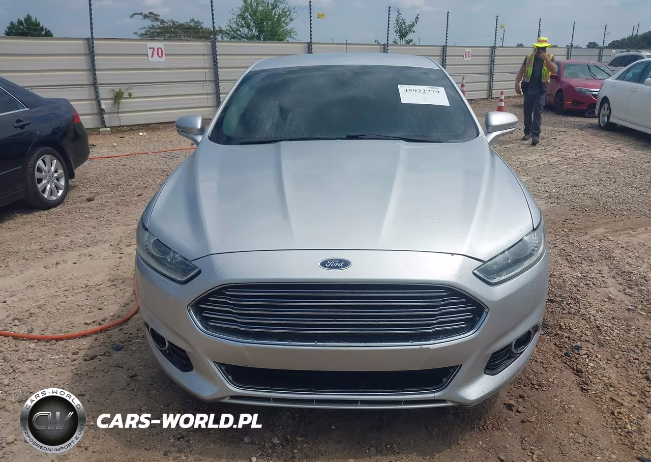 2016 Ford Fusion Hybrid Titanium VIN:3FA6P0RUXGR296785 - 12
