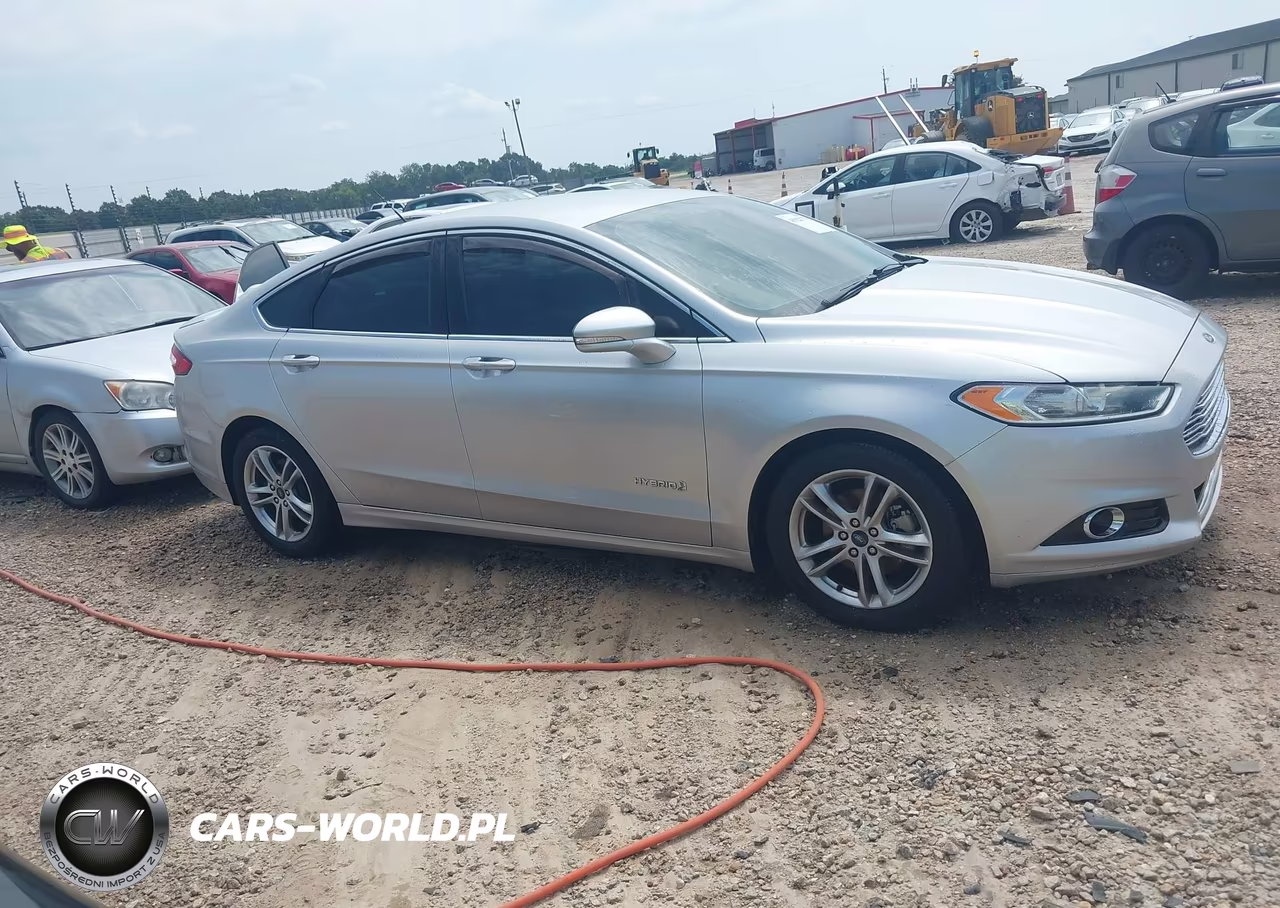 2016 Ford Fusion Hybrid Titanium VIN:3FA6P0RUXGR296785 - 13