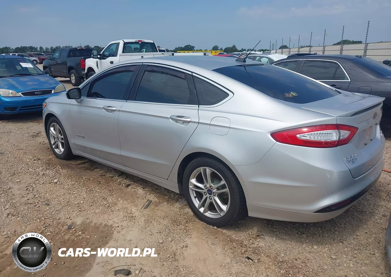 2016 Ford Fusion Hybrid Titanium VIN:3FA6P0RUXGR296785 - 3