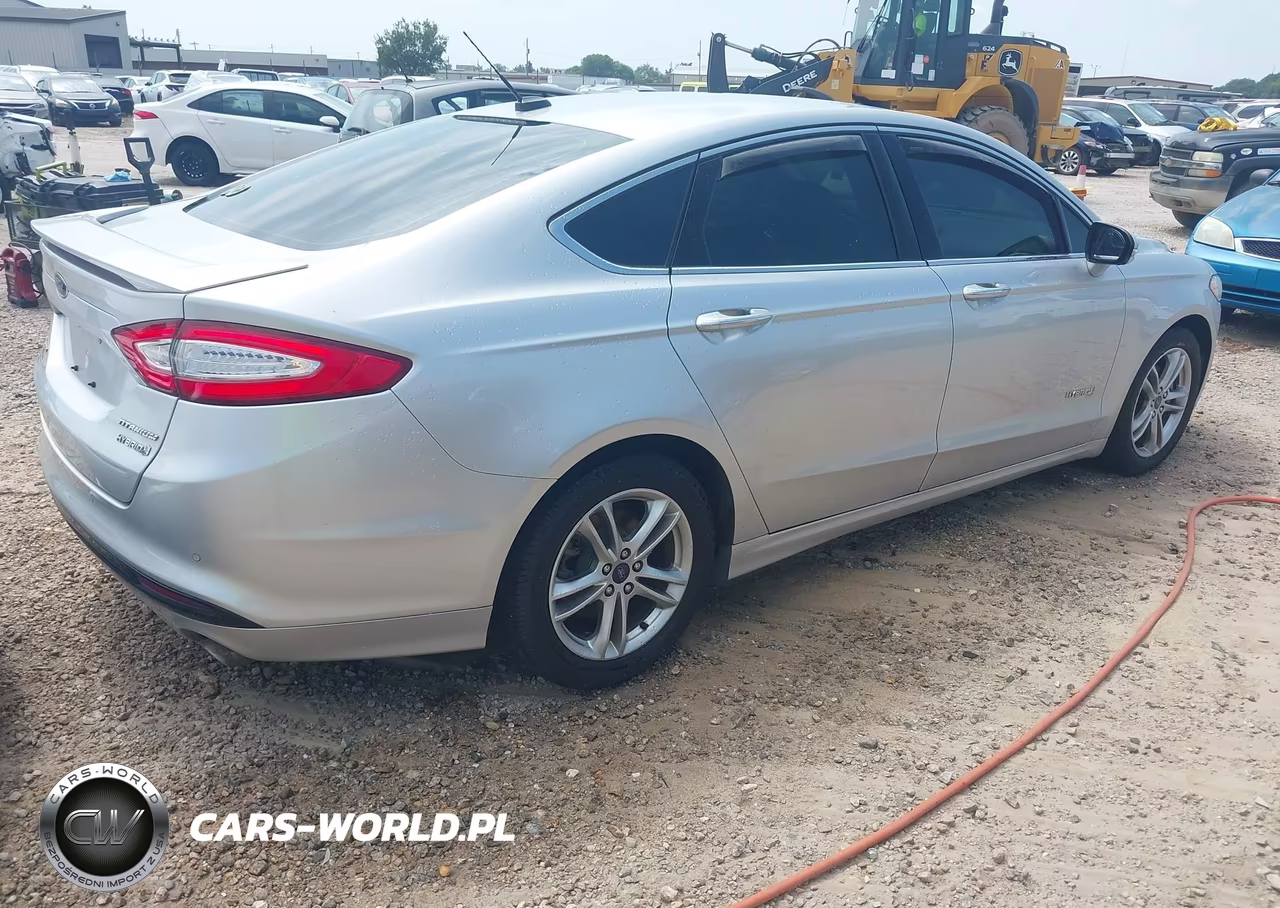 2016 Ford Fusion Hybrid Titanium VIN:3FA6P0RUXGR296785 - 4