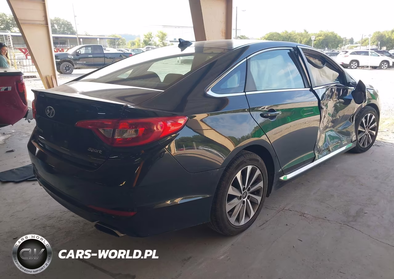 2015 Hyundai Sonata Sport VIN:5NPE34AF7FH027151 - 4