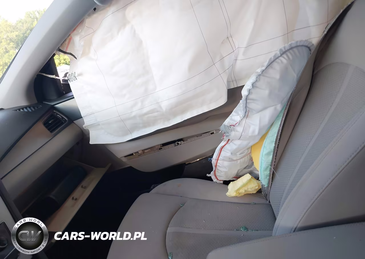 2015 Hyundai Sonata Sport VIN:5NPE34AF7FH027151 - 5
