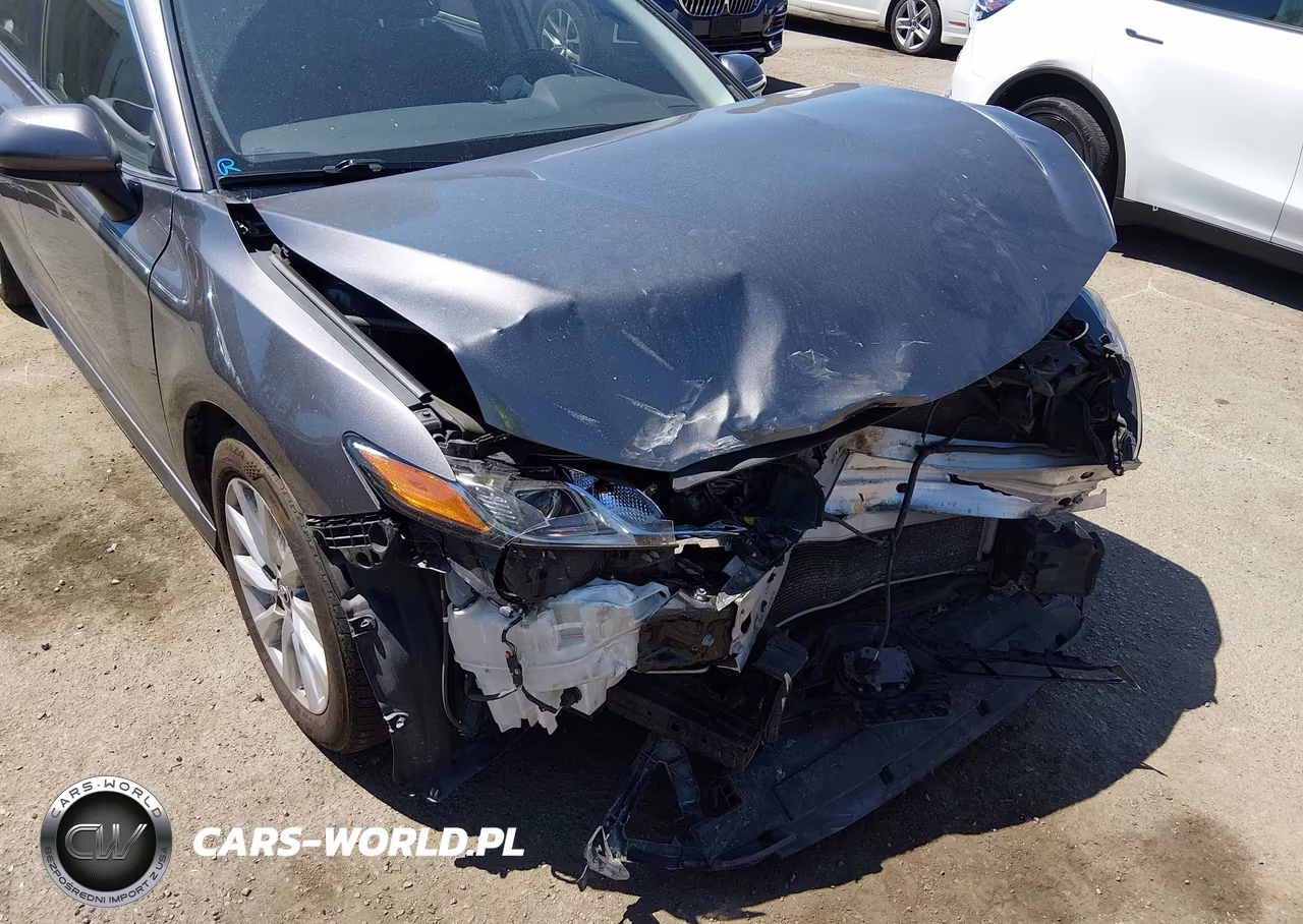 2019 Toyota Camry Le VIN:4T1B11HKXKU773633 - 13