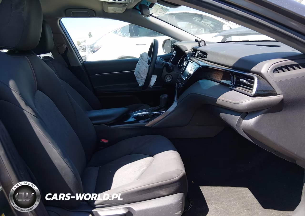 2019 Toyota Camry Le VIN:4T1B11HKXKU773633 - 5