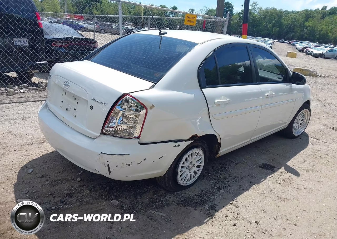 2009 Hyundai Accent Gls VIN:KMHCN46C59U331875 - 4