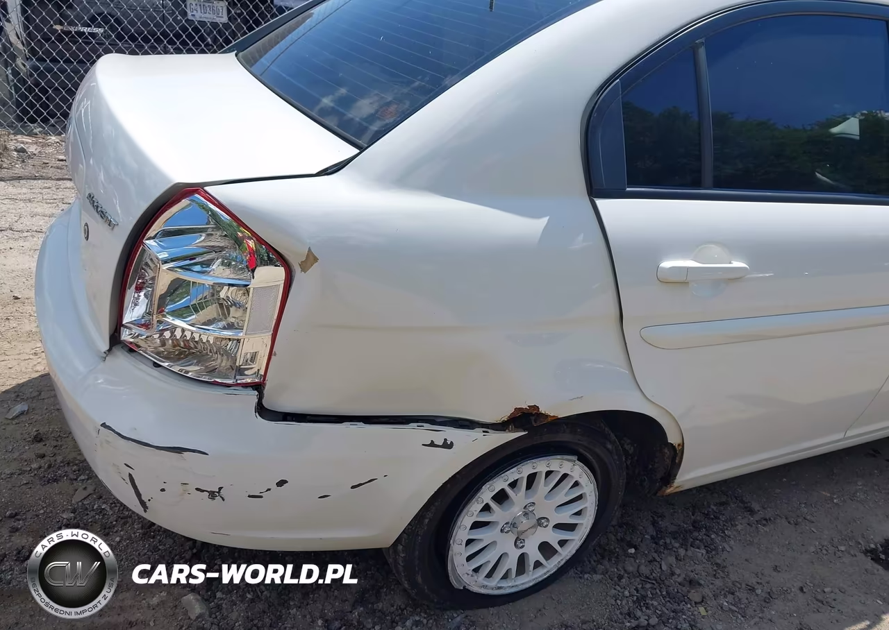 2009 Hyundai Accent Gls VIN:KMHCN46C59U331875 - 6