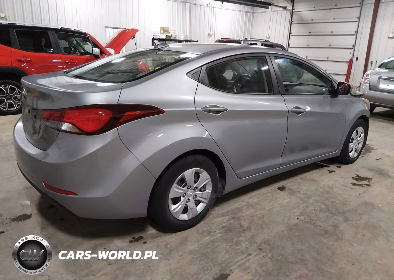 2016 Hyundai Elantra Se VIN:5NPDH4AE9GH785403 - 4