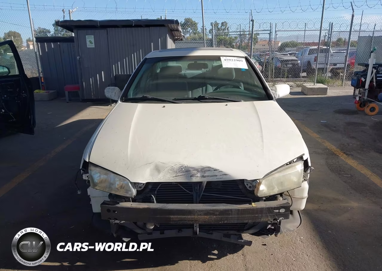 2001 Toyota Camry Le VIN:JT2BG22K210581784 - 13