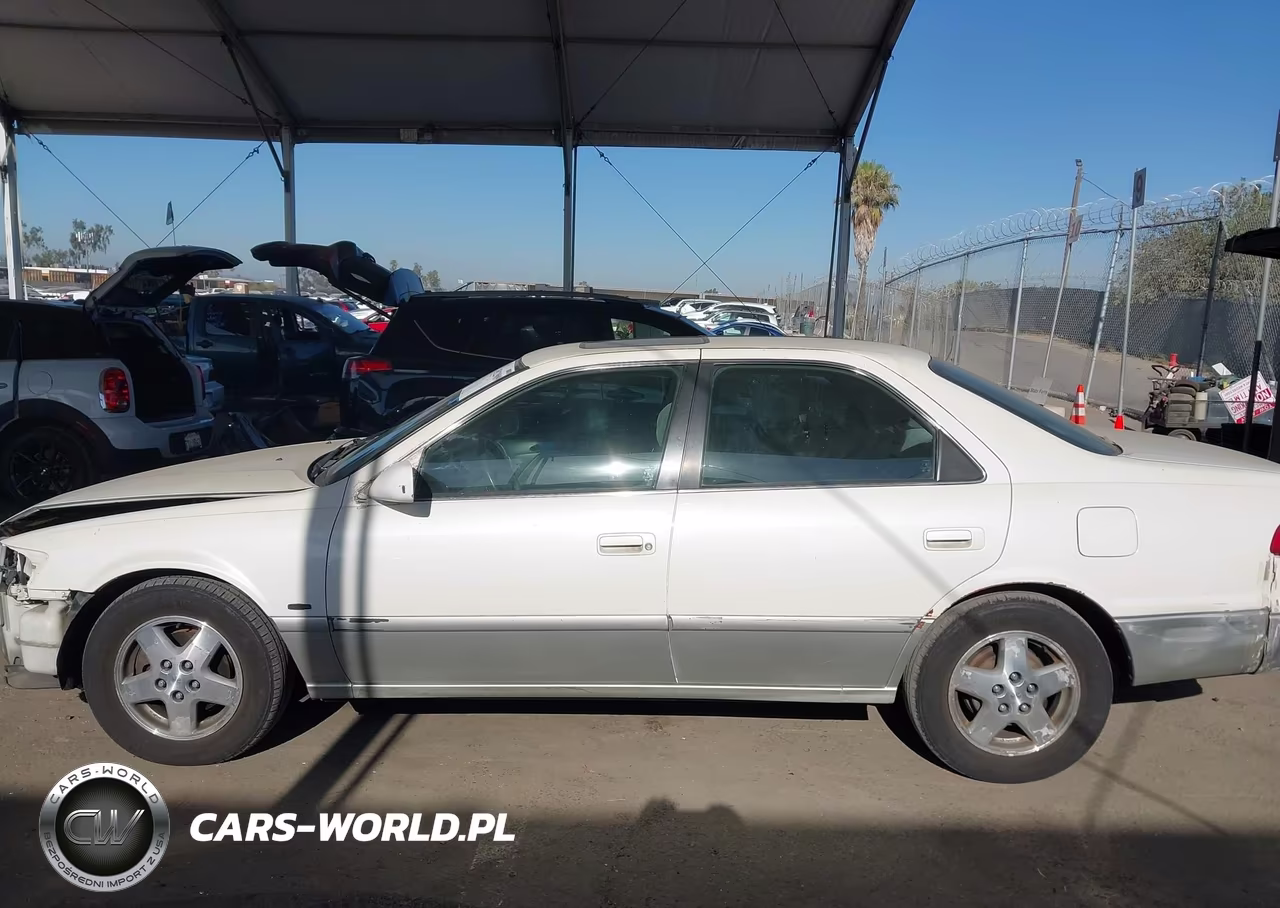 2001 Toyota Camry Le VIN:JT2BG22K210581784 - 15