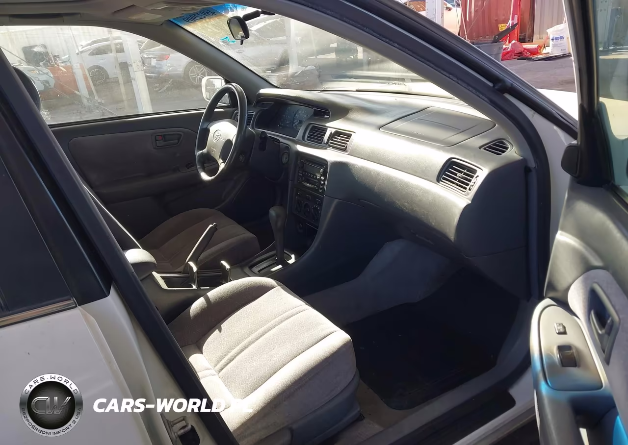 2001 Toyota Camry Le VIN:JT2BG22K210581784 - 5